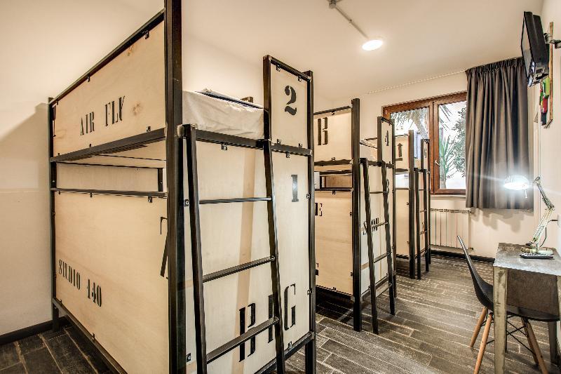 רומא Hostel Trastevere 2 מראה חיצוני תמונה