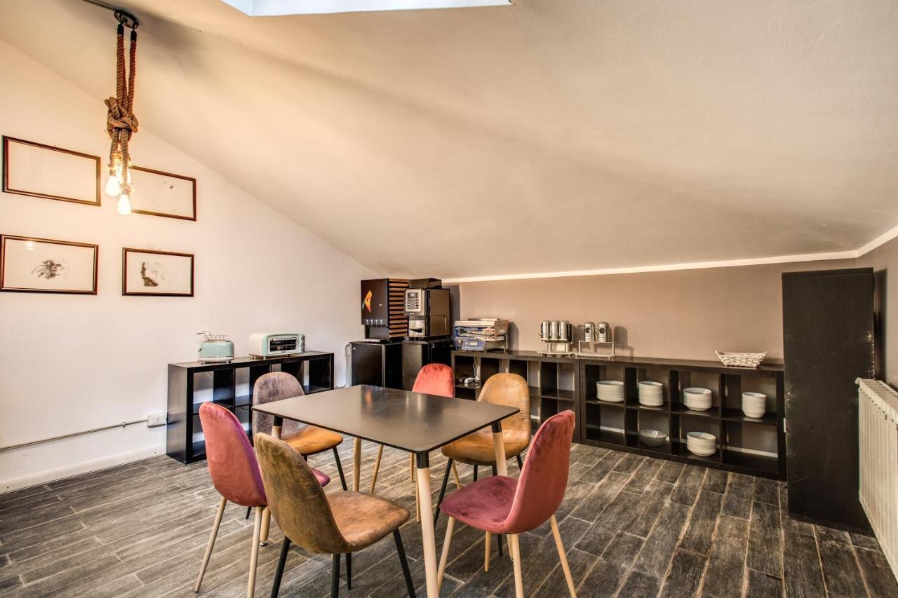 רומא Hostel Trastevere 2 מראה חיצוני תמונה